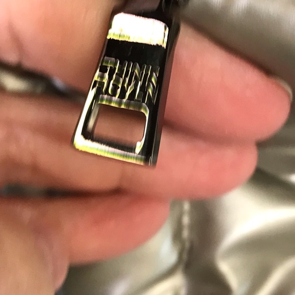 THINK ROYLN Bar Bag Silver Quilted Puffer Shoulder Crossbody Bag - Picture 9 of 10